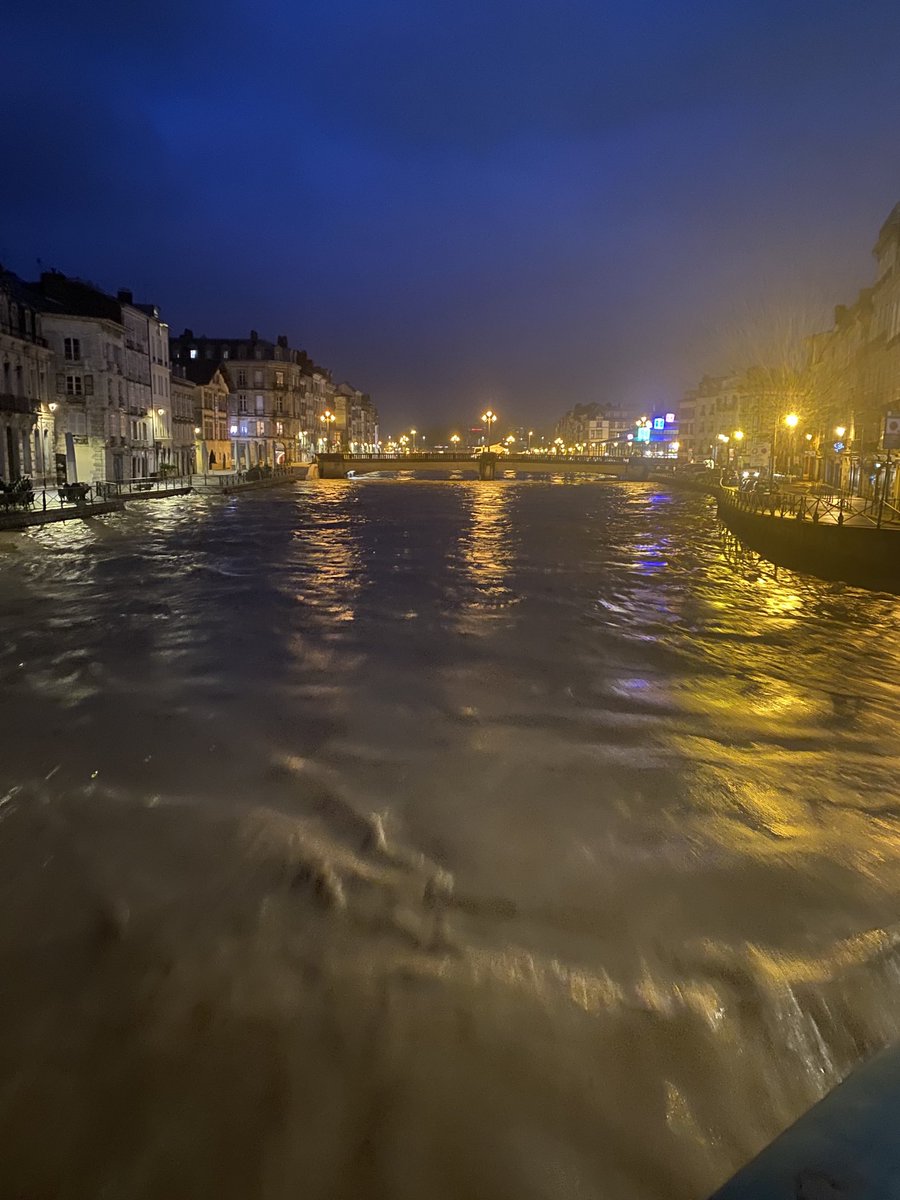 La Nive atteint 5.50 mètres ce matin à Bayonne. 