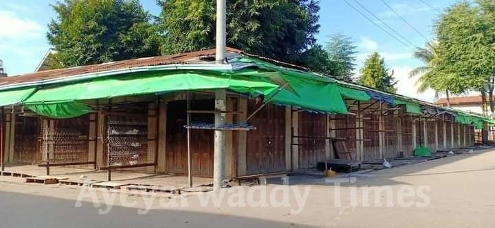 spring21MM's tweet photo. Military Terrorists Abducted U Myo Thant(market elder) &amp; a nightguard from Myoma Market in #MaUBin.
-After that,terrorists Threatened shop owners who participated in #SilentStrike to Reopen the shops unless terrorists confiscate all belongings from the shops on Dec 10.
#Dec10Coup https://t.co/1uNjCxKiNT