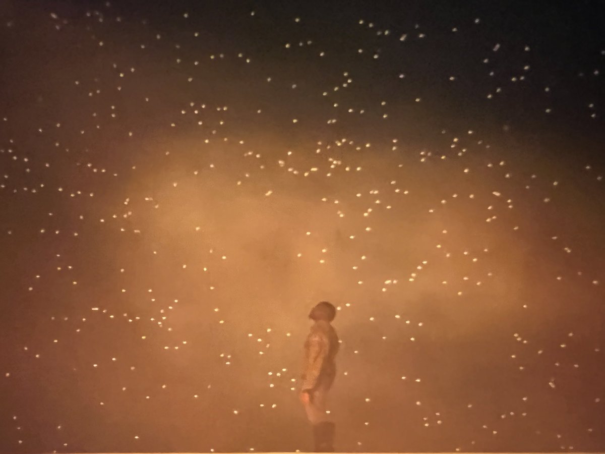 TheChrisLambert's tweet photo. Interstellar Kanye https://t.co/Py7ZCOgRTR