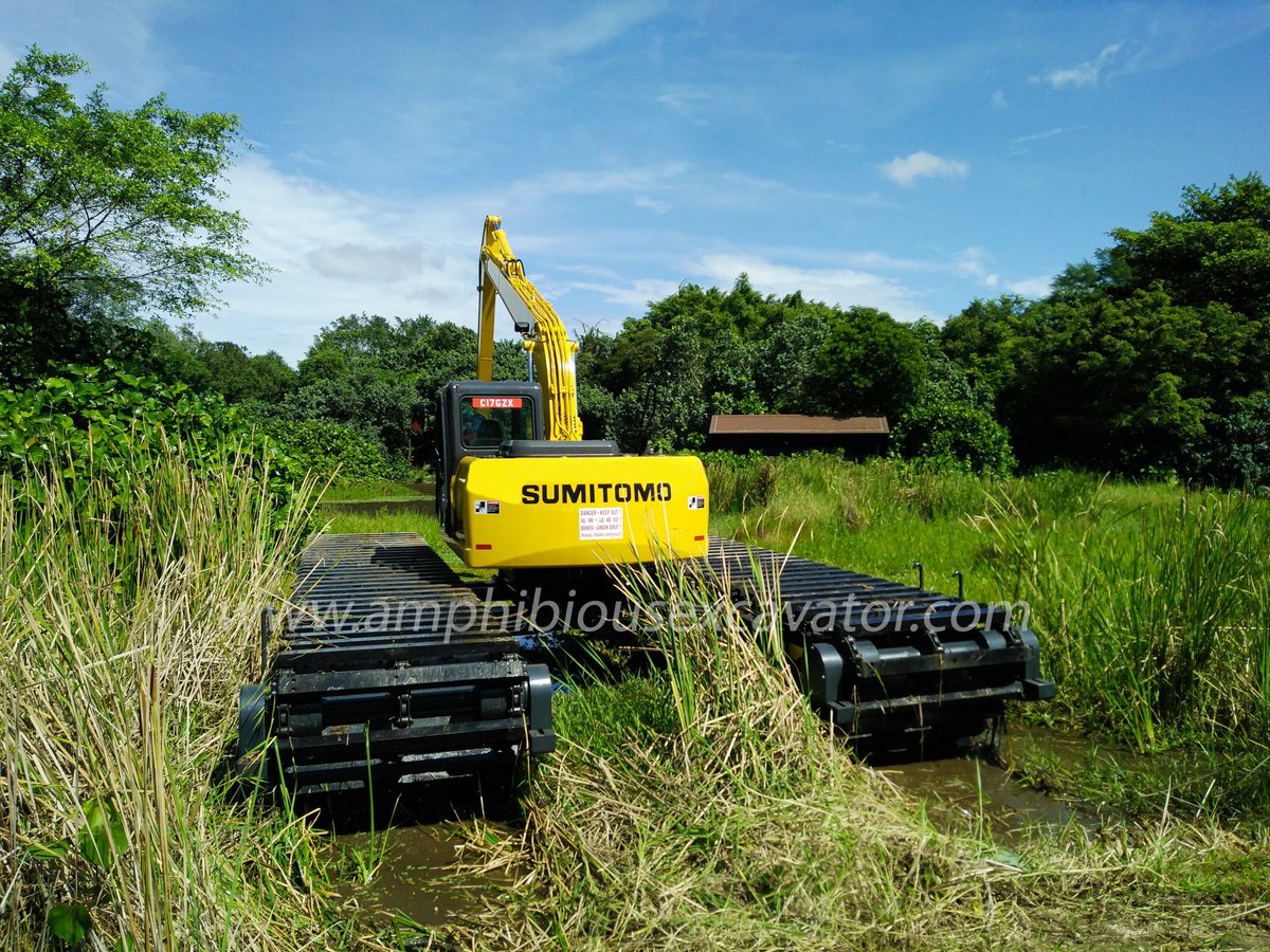 ultratrexgroup's tweet photo. A beauty heading out to the site today. Happy Friday! 

#ultratrex #amphibious #undercarriage #heavyequipment #heavymachinery  #swampbuggy #marshbuggy  #amphibiousundercarriage https://t.co/JysHhG9vin