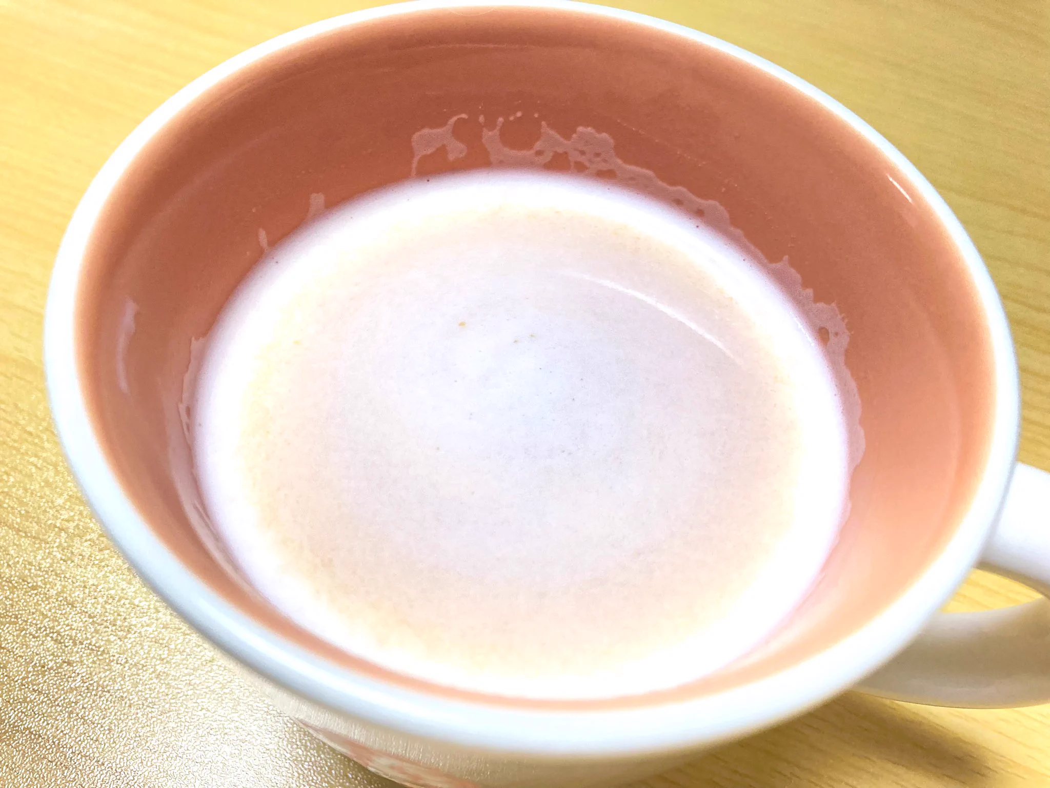 簡単で美味しそう！ホットミルクにあのチョコレートを合わせると、「きな粉ラテ風」になる？！