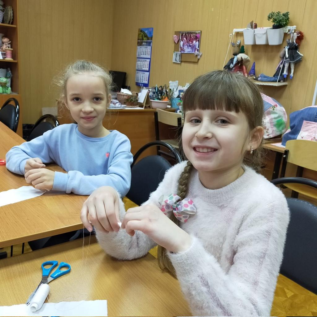 strigo_s's tweet photo. @Tularegion71 @Suvorov_obr 

В группе "Кукольные забавы" объединения "Формула рукоделия" вновь ангелы. Более сложные и от этого более интересные, но маленькие волшебники конечно же справились!

Педагог - Ветчинникова Маргарита Анатольевна. https://t.co/g64uesfyx6