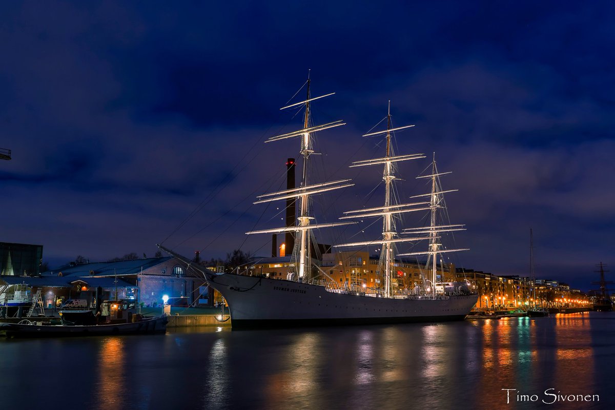 Sivontim's tweet photo. Suomen Joutsen

#suomenjoutsen #fregatti #museolaiva #forummarinum #jokiranta #riverside #aurajoki  #turku #visitturku #landscape https://t.co/FFQY2rfwMF