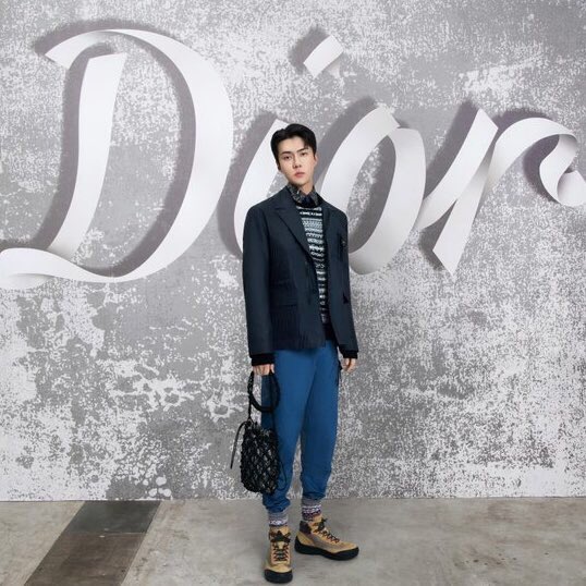 xunsolo's tweet photo. Sehun, Dior Global Ambassador — “a title the house had not previously used for other male ambassadors.” 

#DiorGlobalAmbassadorSEHUN @Dior 
🔗 https://t.co/ulxD0QAONQ https://t.co/AKNAwq7h33