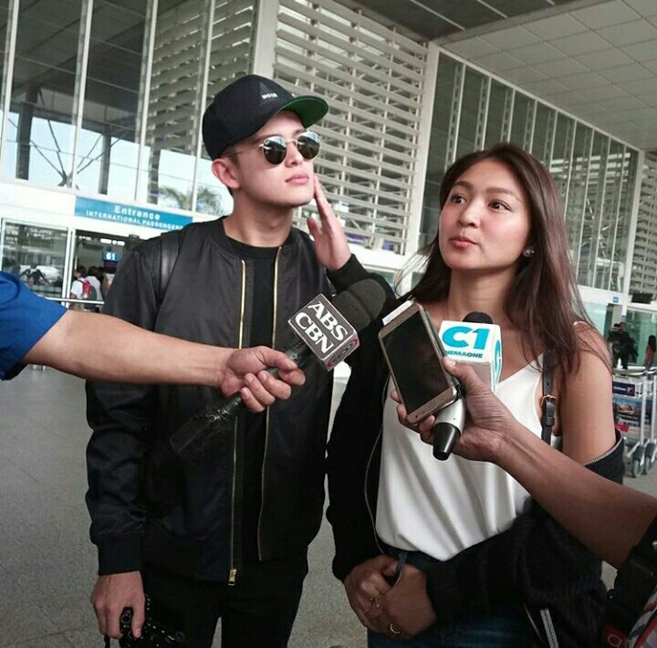jadinearchives's tweet photo. turbulence 😆 https://t.co/qMpve4tj0N