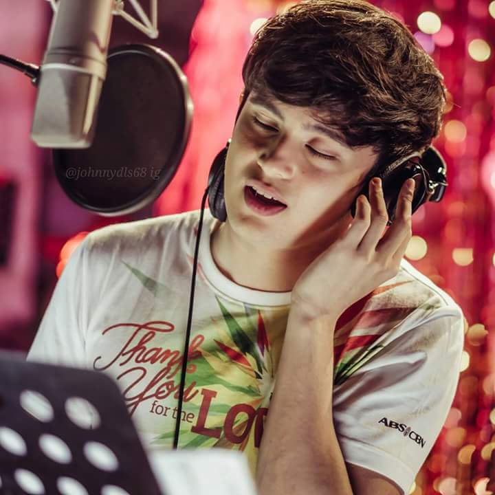 jadinearchives's tweet photo. 2015-2016 James ❤️ https://t.co/M71hYJNDB3