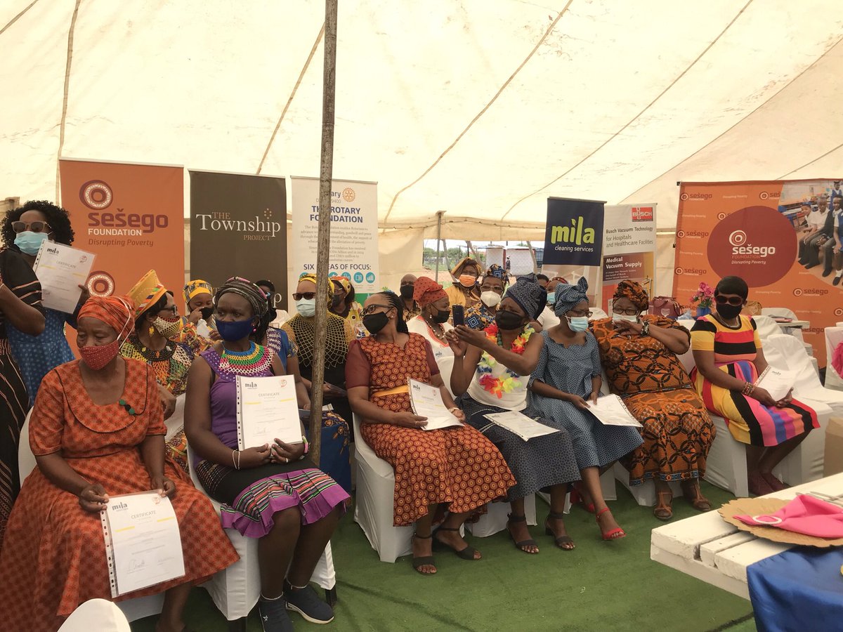 SesegoFound's tweet photo. Congratulations to class of 2021 - Mathibestad. We are incredibly proud of all of you for successfully making it to the end.What a fantastic achievement. Hope you enjoy your celebrations and we wish you all the best in your future endeavours.Well done!

#graduation2021👩🏿‍🎓🧑🏾‍🎓👩🏾‍🎓🧑🏽‍🎓👨🏾‍🎓 https://t.co/L1blLzQa5H