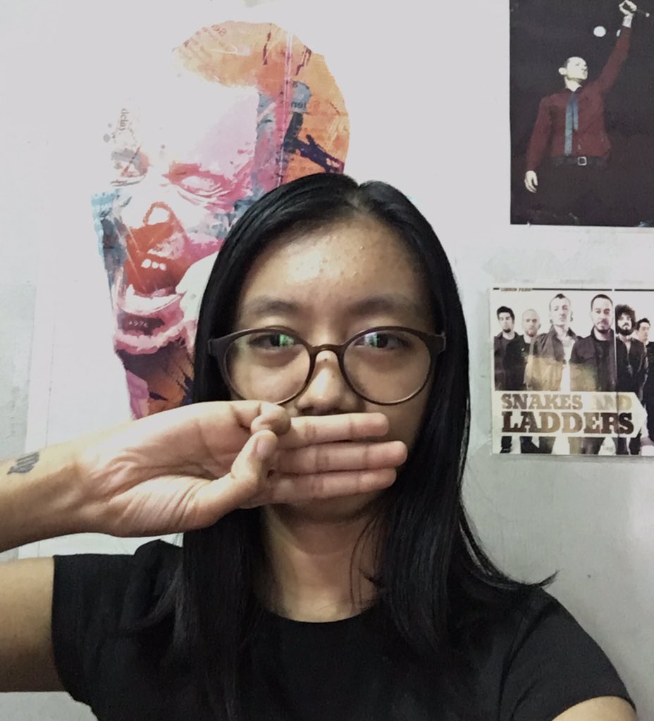 PhyoatC's tweet photo. People of Myanmar are participating in silent strike and black campaign to protest Myanmar terrorist military. 

#SilentStrike
#OurCityOurRules
#Dec10Coup 
#WhatsHappeningInMyanmar https://t.co/K8GylyVvG1