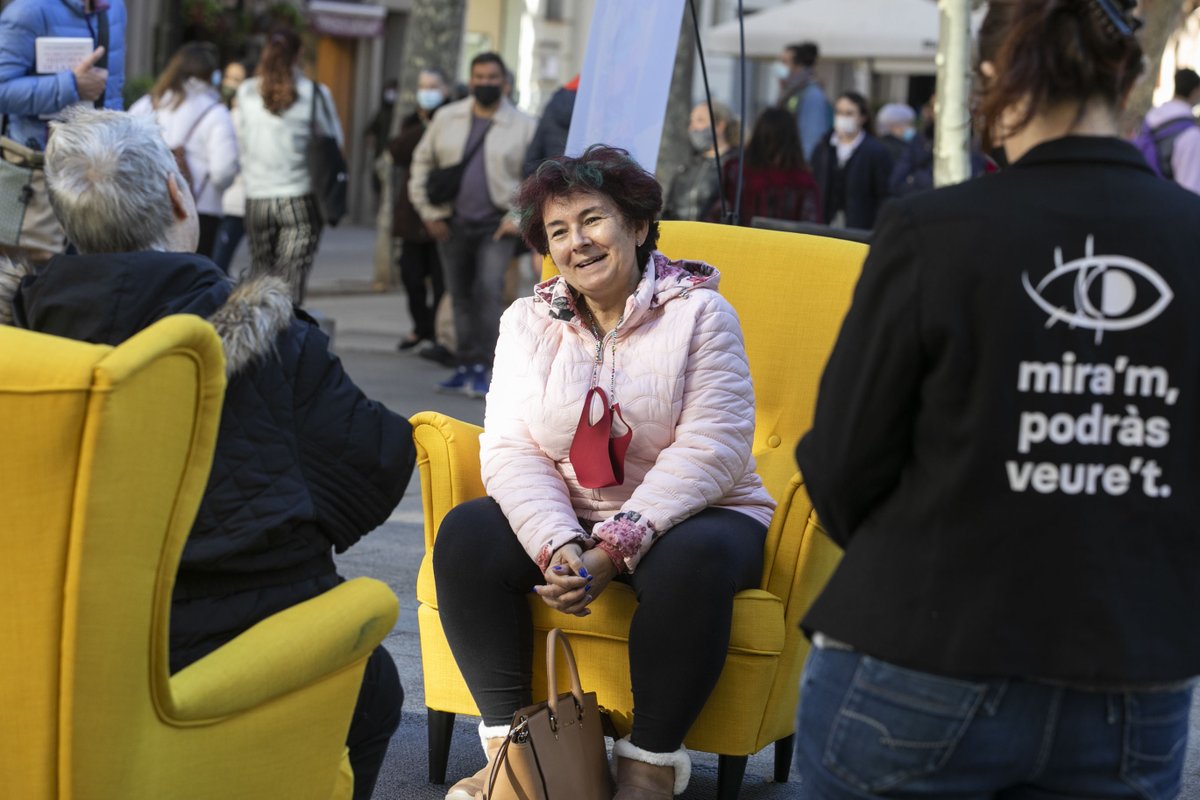 FundacioESMEN's tweet photo. Divendres passat celebràvem el Dia Internacional de les Persones amb Discapacitat amb una jornada molt emocionant on vam compartir anècdotes, experiències vitals i abraçades amb amics, familiars i vianants que van voler ajudar-nos a trencar barreres 😊

Tot un èxit!👏🏻

@utopiabcn https://t.co/gWqr50OutH