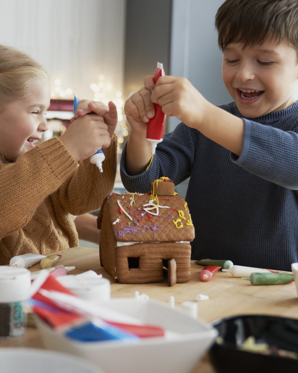 We’ll be hosting a gingerbread decorating workshop at the Yurt on Tuesday 21st December from 1500 - 1700. Join us for an afternoon of fun and delicious treats! 

l8r.it/UoBI