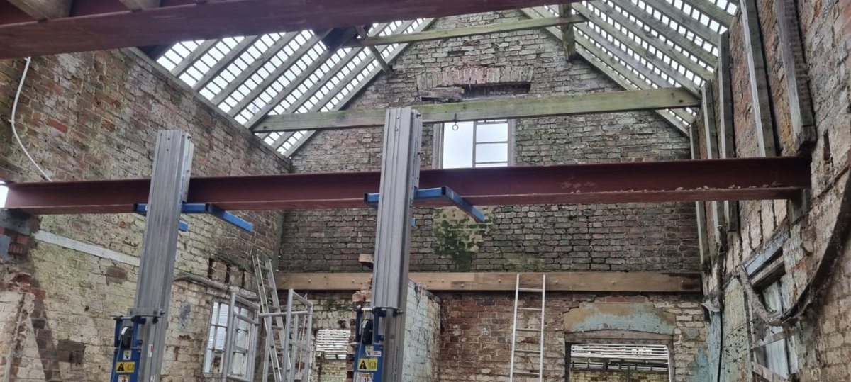 OmurcaLtd's tweet photo. Good progress, steels are in for new floor and brick work progressing as planned. This is a 5 bedroom link detached annexed, under cover carport for 3 cars and external office within the complex #development #developer #countryliving #countrylife #barnconversion https://t.co/4Z2jbz4uA5