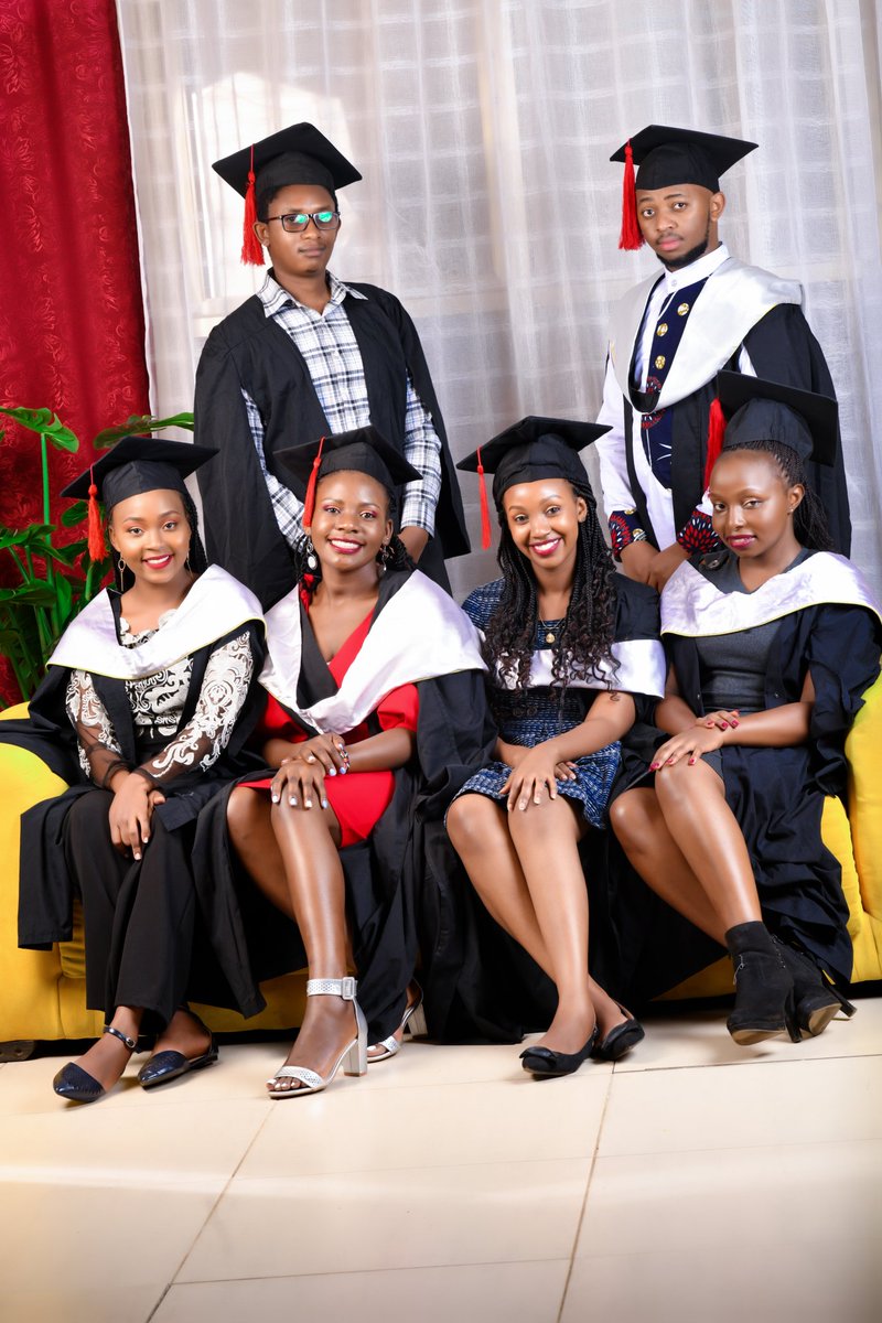 mku_psa's tweet photo. Bail mpya ya madaktari pale!
Congratulations to the class of 2021!🥳🥳
#NewDoctorsInTown https://t.co/yiN85Rhglh