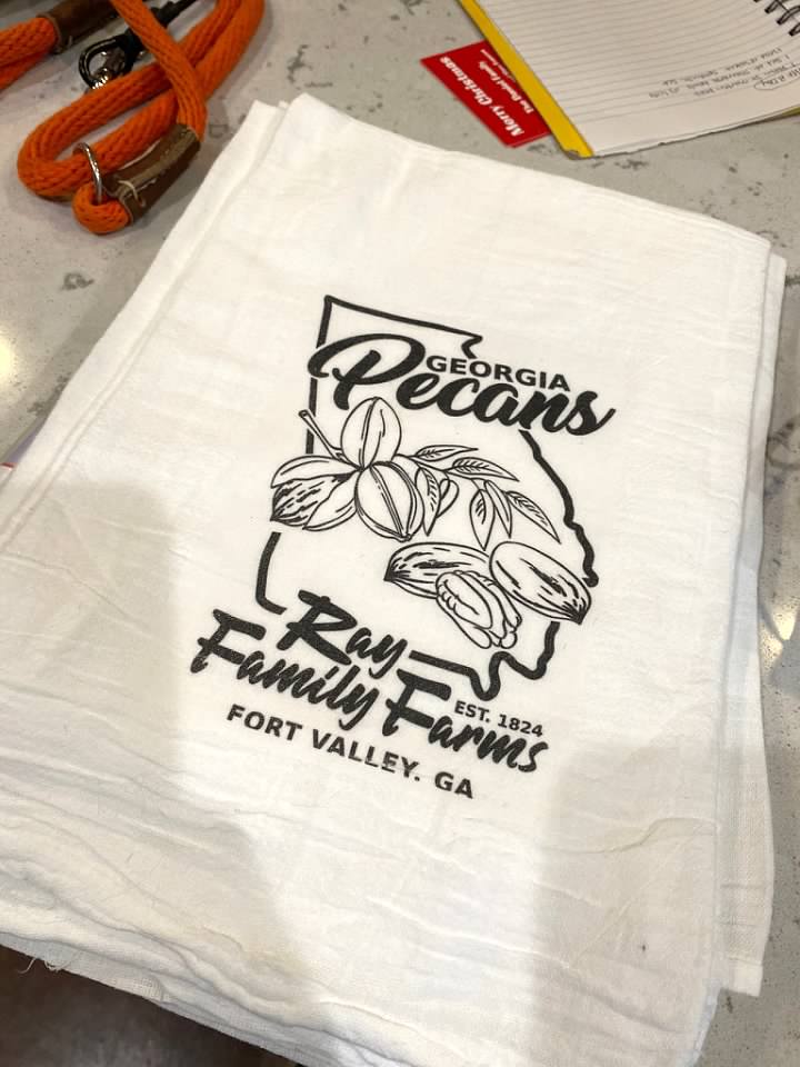 2soulsistersart's tweet photo. https://t.co/WveoaZkzYn @MaclayFineArts @Psychodelic65 #dishtowels #logos #arteducationblog #rayfamilyfarm @CathyH32308 https://t.co/ogxZaoybd8