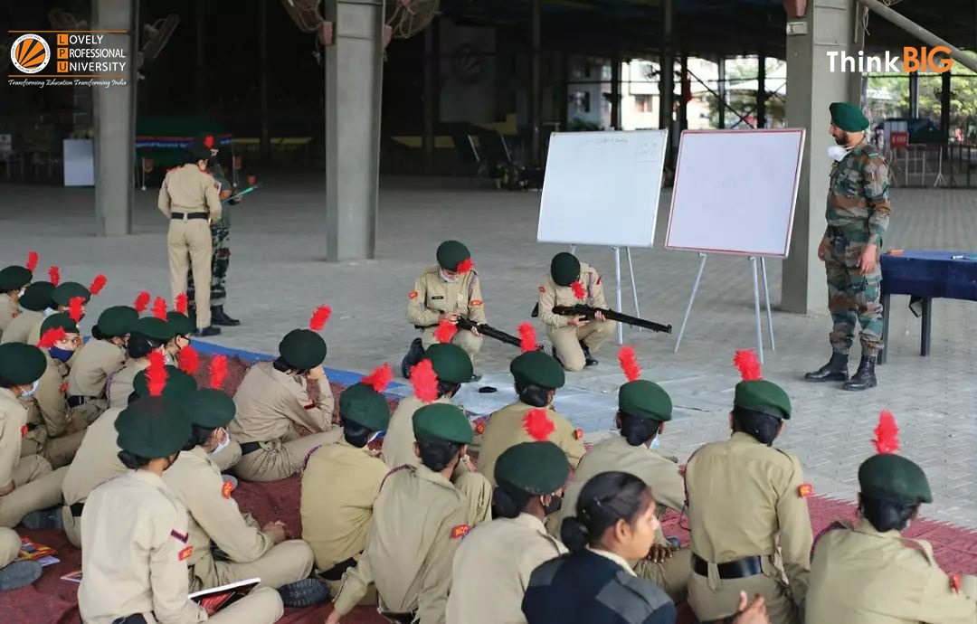 lpuuniversity's tweet photo. #LPU has been organising the Annual Training Camp for cadets of 8-Punjab BN #NCC at the #LPUCampus!
Day 3 of the camp saw the cadets being trained on various aspects of field operations such as rifle training & fire drill.
#LPUNCC #NCCCadets #Training #Opportunities #ThinkBIG https://t.co/oe5ZTgH1N7