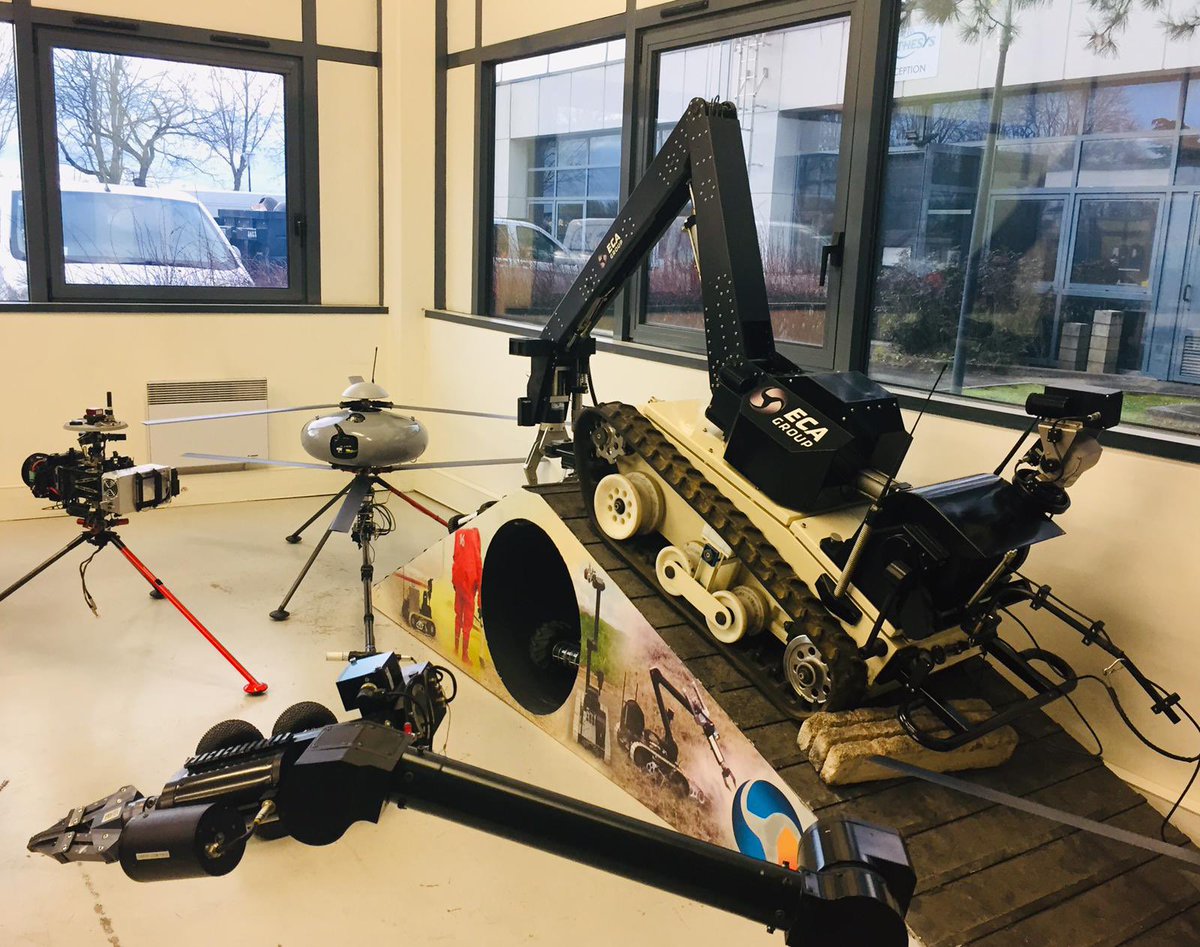 EdgTerre's tweet photo. Dans le cadre du module « préparer l’AdT de demain », les officiers stagiaires ont visité plusieurs sites de l’industrie de défense afin d’appréhender au mieux les enjeux capacitaires de l’@arméedeterre et les interactions entre les ≠ acteurs #GICAT #Ecagroup #NotreDéfense https://t.co/wL1StePtTq