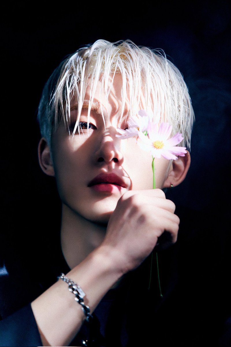 thelunakshop's tweet photo. [RT/ MY GA 🇲🇾] B.I Cosmos Album Giveaway #thelunakshopgiveaway

• mbf @Luna_KON131 &amp; my Shopee (moonnn98)
• RT &amp; like this tweet
• reply with who / what is ur cosmos!!

📦 postage will be borne by winner
‼️ 1 person 1 entry only
🎁 ends @ 25/12 10am mst

goodluck 🆔🌸 https://t.co/LQax8x7Ueg