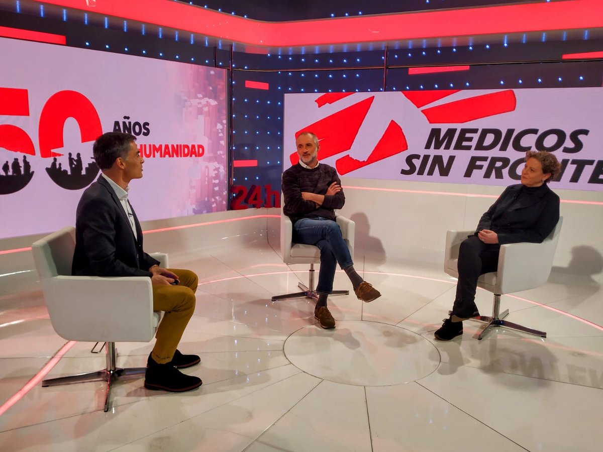 MundoEn24h's tweet photo. Esta semana hablamos con David Noguera y Paula Gil, de @MSF_Espana. Les preguntamos cómo ha afectado la covid a su labor asistencial y cuáles pueden ser las crisis humanitarias de los próximos meses. Esta noche a las 0.30h en el Canal 24 Horas. https://t.co/kPSm610nsn
