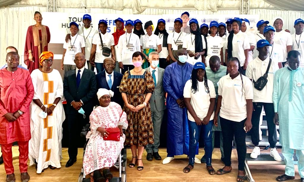 IMingassonUE's tweet photo. 🌍Face à la crise COVID les écarts se sont encore creusés. 
Or l’égalité est au♥️des DDH*et des solutions!
👉🏾Accepter les différences, œuvrer ensemble pour le bien commun
👉🏾Ma voix mes droits mes choix
👉🏾Enregistrement @état-civil!

#standup4humanrights
#journéedesdroitsdelhomme* https://t.co/dzmZBFhisQ