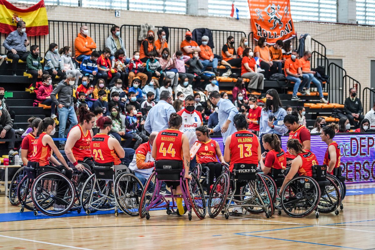 FEDEDDF's tweet photo. No pudo ser!!! Derrota con Países Bajos en semifinales del Europeo BSR de @MADRID

España 🇪🇸 33 - 68 🇳🇱 Países Bajos

Pelearemos el domingo por la mañana por la medalla de bronce
Vamos #TeamESP
#ECMWA2021 #basket 🏀🏀 https://t.co/uG6heHh1aG