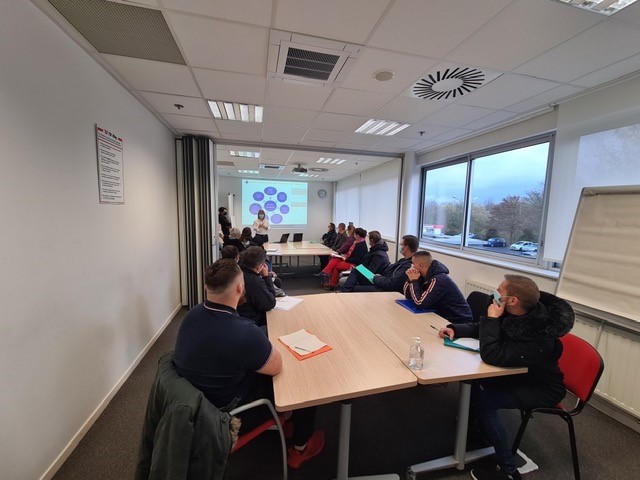 Strus Laurie tweet media