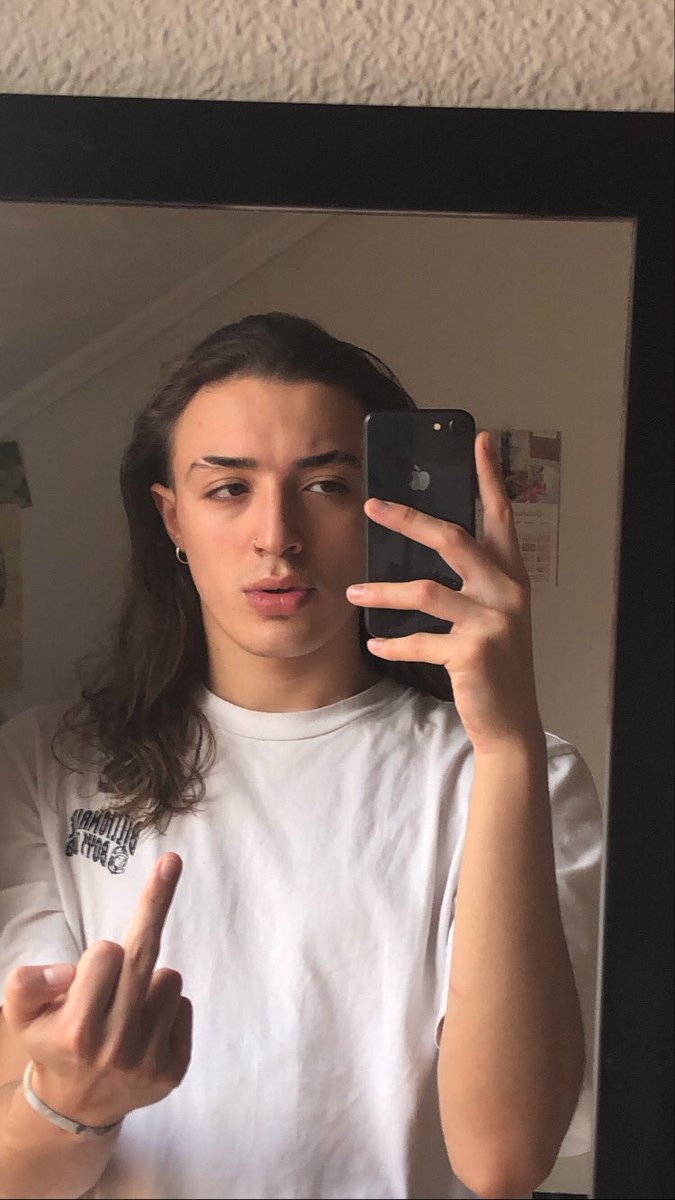aaronperrr's tweet photo. y si me viste con cara d zombie🧟
sera xq ese dia io iba sin dormir https://t.co/phHLwgSw7Q