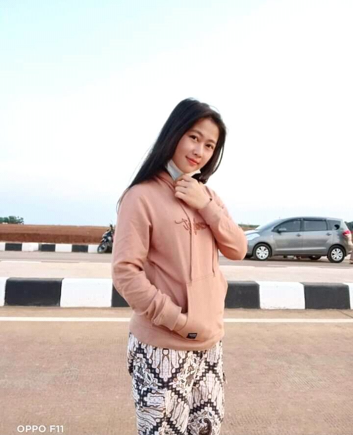 Hati hati dgn UCAPAN...
Gara gara ucapan,suami istri bisa haram,gara gara ucapan kita bisa jadi muslim dan muslimah.
Gara gara ucapan kita bisa saling bermusuhan.
Jaga ucapan,karena mulutmu harimaumu.