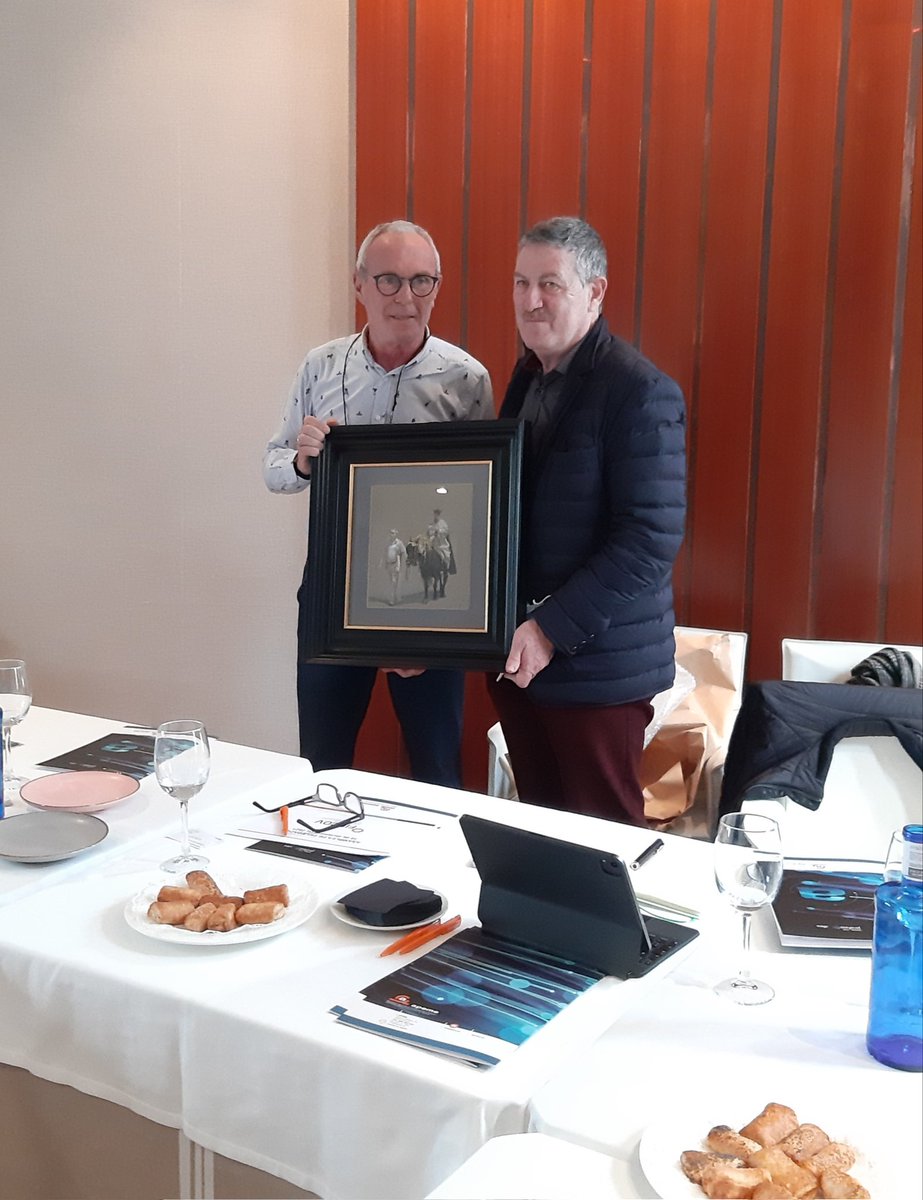 Hoy hemos celebrado asamblea de delgados de la Federación donde hemos homenajeado a Jose Luis Domingo de <a href="/aiecscomunica/">aiecscomunica</a> por su recuente jubilación.