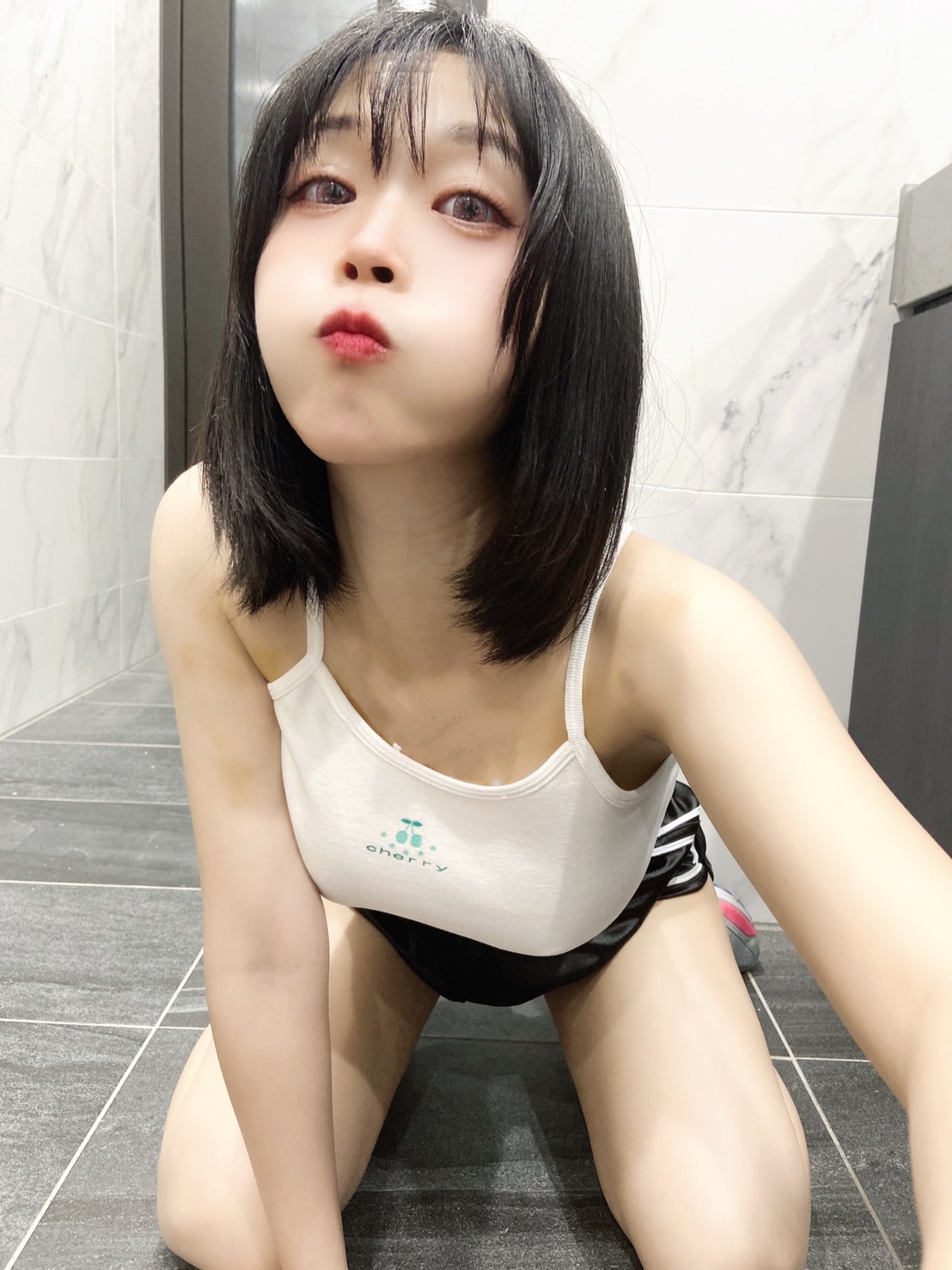 人家想聽你誇誇我可愛💋 https://t.co/pdodkHruoA