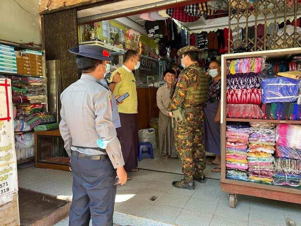 MSengLet's tweet photo. Military terrorists,township administrative officer and municipal staffs of Wakhema Tsp,have reportedly taken the records of the shops that closed today for joining #SilentStrike as anti-junta movement. #Dec10Coup #WhatsHappeningInMyanmar https://t.co/P3NLZ6R1rw