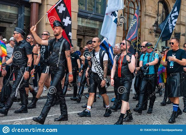 martinssempa's tweet image. Yes! Can you please have them reach out to me. I can talk to them and their parents . I learned thru my HIV work, that #voluntarycounselling and #voluntarytesting is the way to go. Not forced or coersed. But if they want to go to #Amsterdam, the white saviours are ready!