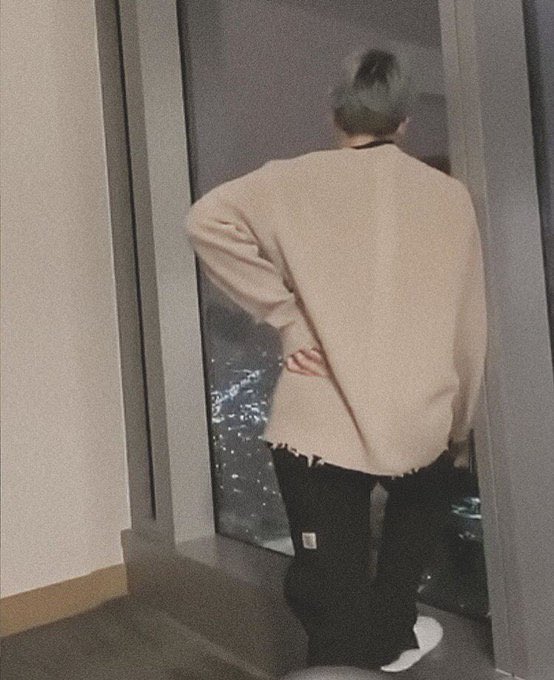 St_exol1485's tweet photo. @yara1485 @weareoneEXO بیا اینطور فکر کنیم خواهر... 
@layzhang 
@weareoneEXO 
@B_hundred_Hyun https://t.co/Kn6aXLvDsI