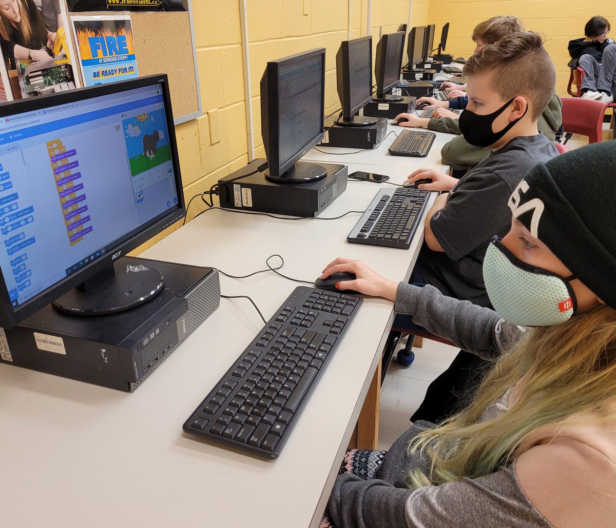 Amalgamated_NL's tweet image. Check out these Intermediate Students coding activities during  Computer Science Week. 🤖@Town_BayRoberts @nltatesic #CodeWithTESIC