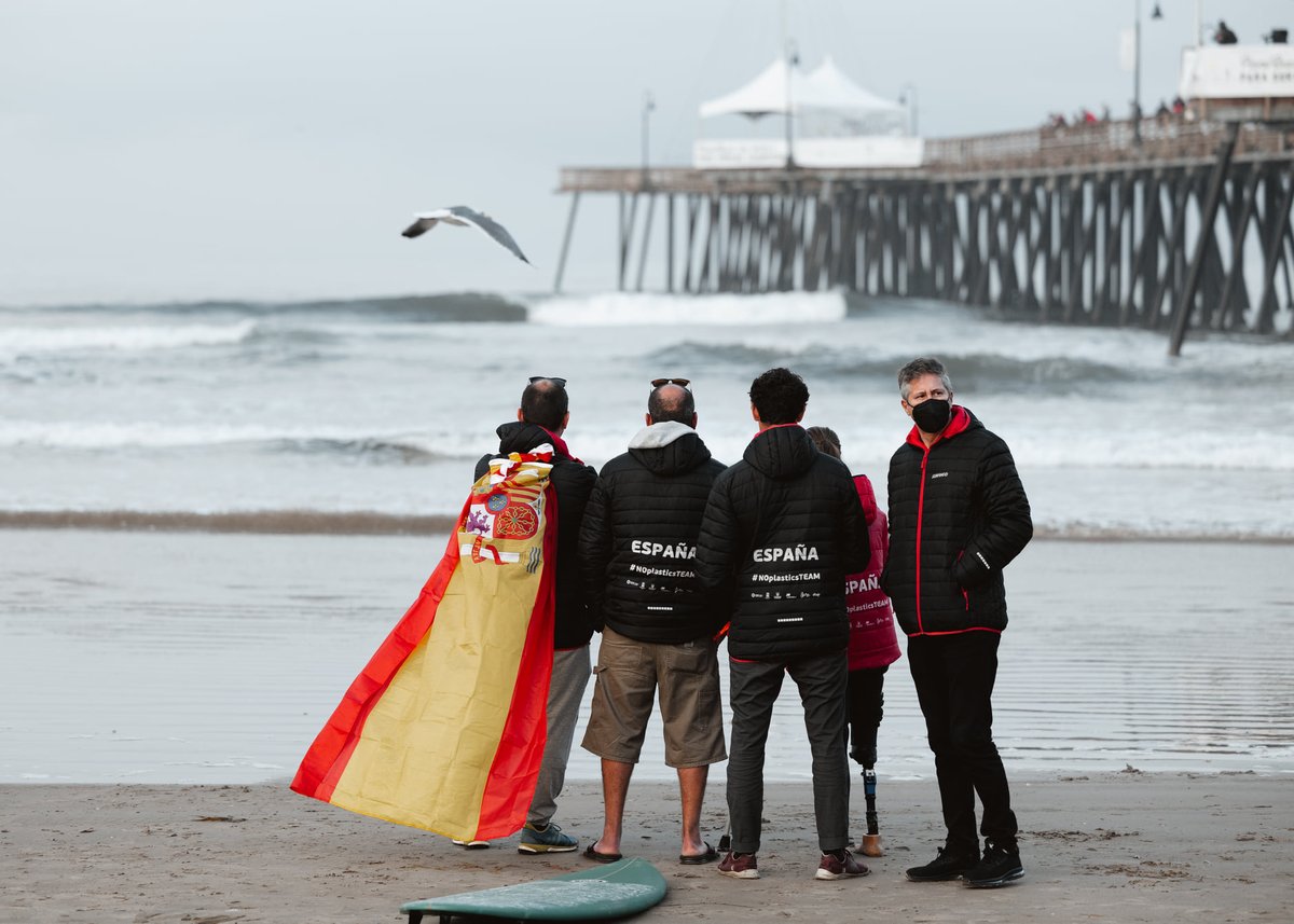 surferrulemag's tweet photo. EL EQUIPO NACIONAL DE SURF ADAPTADO DEBUTA EN CALIFORNIA 
Todo el equipo nacional de surf adaptado debuta tras el segundo día de competición en Pismo Beach #SurfAdaptado. #larojasurf, #isaparasurf2021,#ampsurf
 https://t.co/ZxM6mMS1VT https://t.co/DhGyVNeqq4