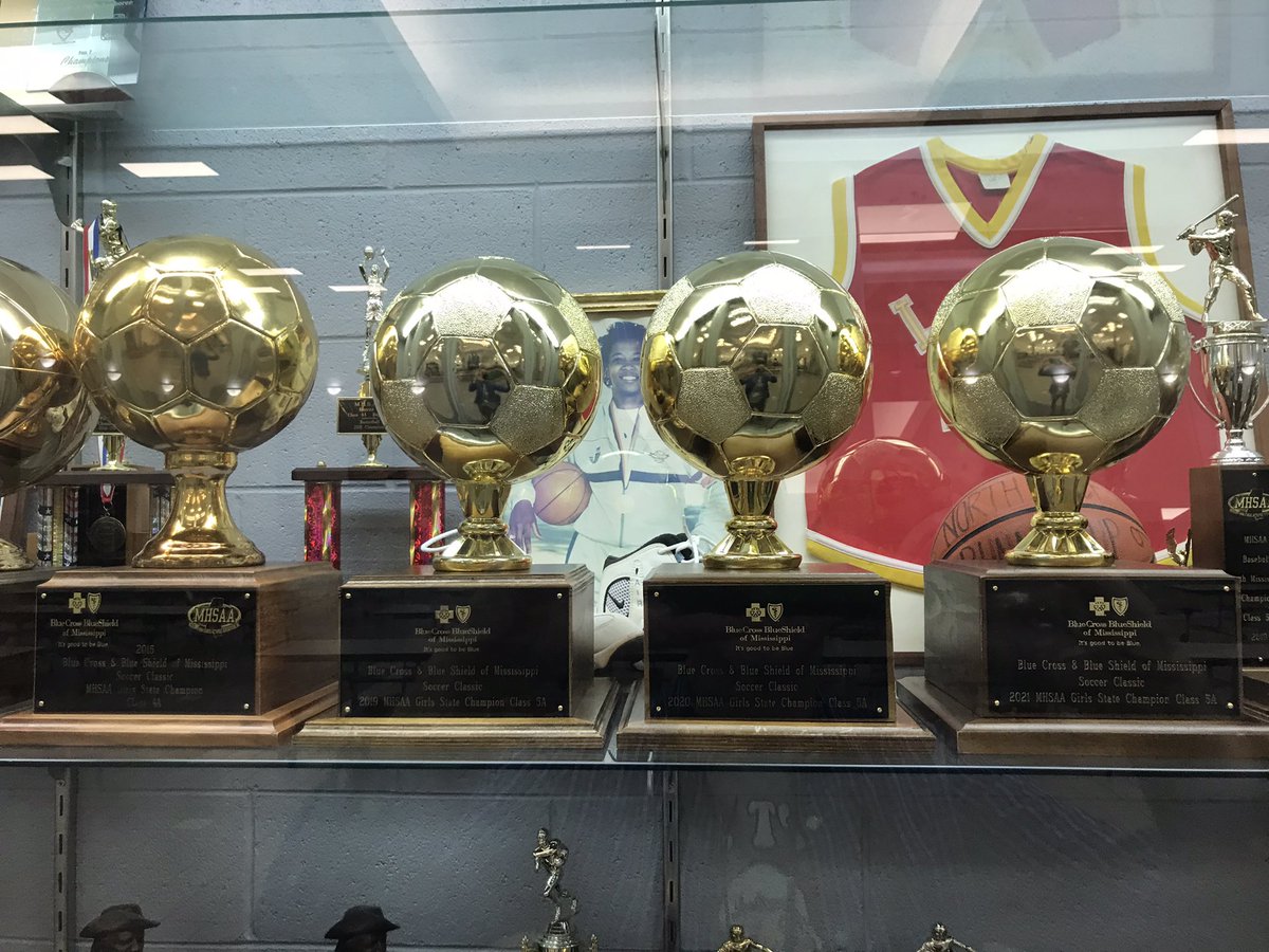 DoresPrincipal's tweet photo. Congratulations to 4X (3 in a row) State Champion Lady Commodore soccer coach, Melinda Scruggs, on being named the NFHS 2020-2021 Mississippi Girls Soccer Coach of the Year! Coach Scruggs is Anchored to Excellence! ⚓️⚽️
@LafCo_GSoccer https://t.co/T4lQiFMk1M