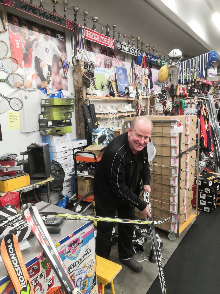 KivaaTekemista's tweet photo. Jo 7. vuotta peräkkäin: Shoppailun Tähtikohteet. 🌠 Uniikit putiikit yllättävät: Suomen laajin 2nd farkku 👖 &amp; patsaat. 🦁 Ihanat kankaat. 💝

▶▶ https://t.co/UIAhEyQg5X

#kivaatekemistä⛷ #joulu #shoppailu #putiikit

@JokipiinPellava @SuomenlinnaWHS  @Seikkailupuisto @kivapiha https://t.co/4r34soZ5P6