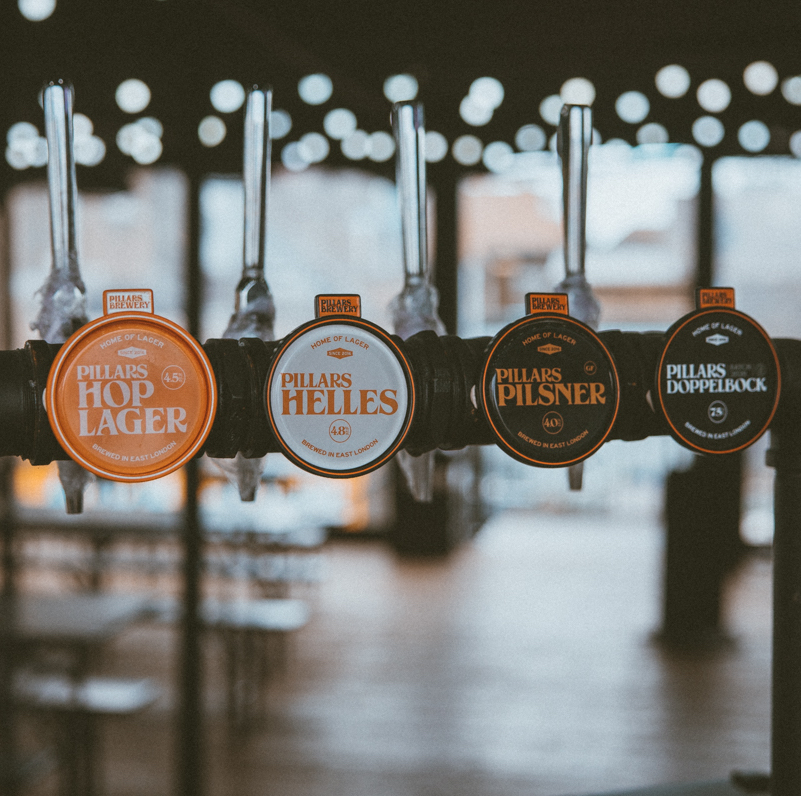 ⭐️👏 READY SET WEEKEND 👏⭐️
Wrap up warm Walthamstow and head over for a festive pint.

Pillars taproom:
🍺Fri 5pm- 11pm 
🍺Sat 12pm- 11pm 
🍺Sun 12pm-8pm

The Untraditional Pub 
@CRATESJS:
🍺Fri 12pm- 11pm
🍺Sat 12pm- 11pm 
🍺Sun 12pm-10pm