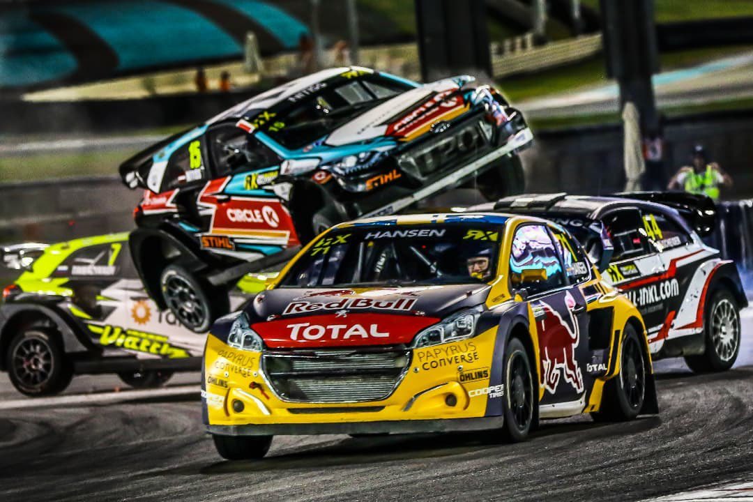 Dear F1!

This is what happened last time we were racing at <a href="/ymcofficial/">Yas Marina Circuit</a>.. 

Please don’t let <a href="/LewisHamilton/">Lewis Hamilton</a> and <a href="/Max33Verstappen/">Max Verstappen</a> recreate it.😂

Who are you rooting for?🏆

Idea taken from <a href="/PureRallycross/">PureRallycross</a> 

#WorldRX #AbuDhabiRX #AbuDhabiGP #Rallycross #F1 📸 Red Bull Media