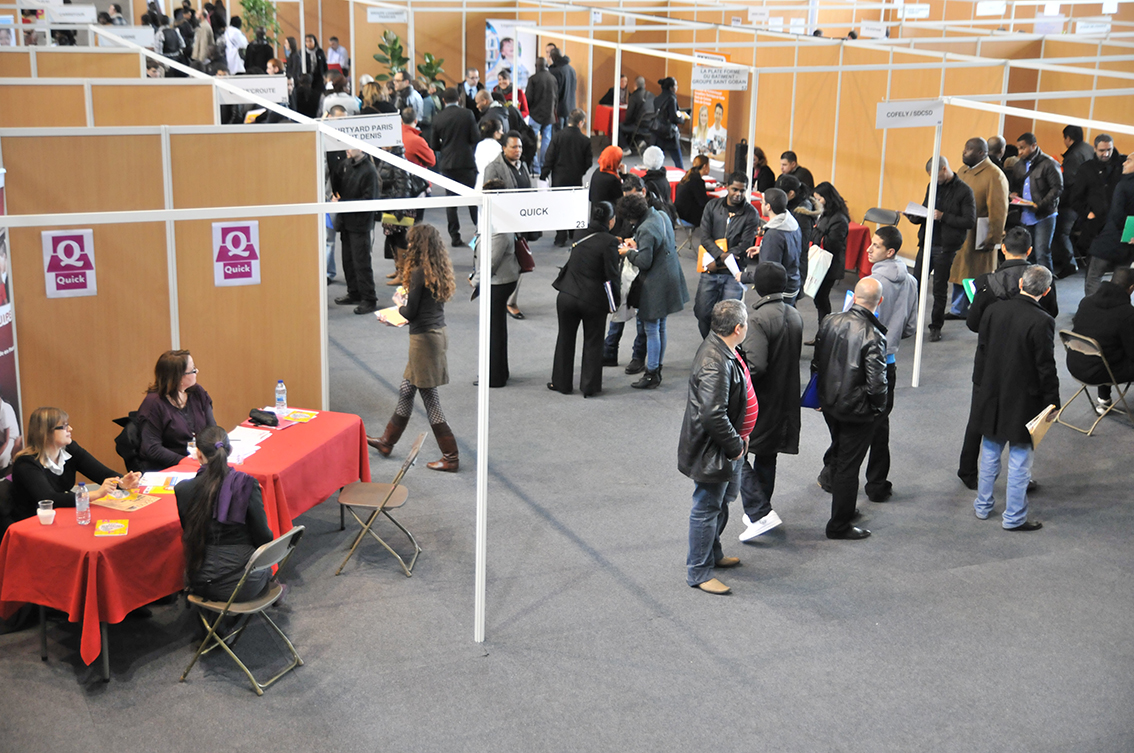 Villetaneuse's tweet photo. | EMPLOI | 36ème Rencontres pour l'emploi, jeudi 16 décembre à #Villetaneuse.
Des centaines d'offres d'#emploi proposées...
#job #jobdate
⬇️⬇️⬇️
https://t.co/xpenfBBpU9
https://t.co/rr6wOAd8Ff https://t.co/GKGlgSumUE