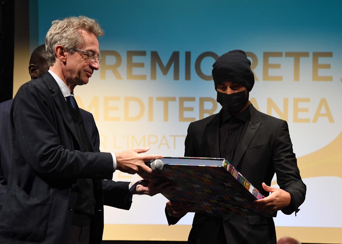 GhoulamFaouzi's tweet photo. Grazie 🙏🏾

#FG31 #PremioReteMediterranea 💚💙 https://t.co/jUjm4Fb9mk