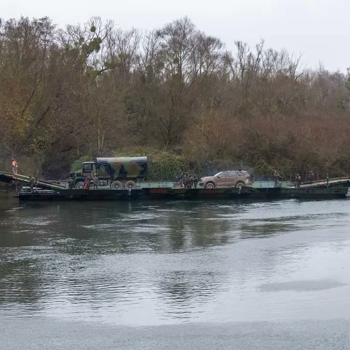 CDC1REG's tweet image. [SCORPION XI] Merci à nos camarades du #6RG et du #19RG qui ont renforcé le 1er REG pendant cet exercice de franchissement.