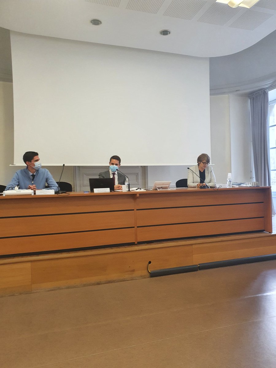 antoineclaeys's tweet photo. La cohérence des offices. Mme Sylvie Pellissier présidente du tribunal administratif de poitiers https://t.co/puqfgwIdRH