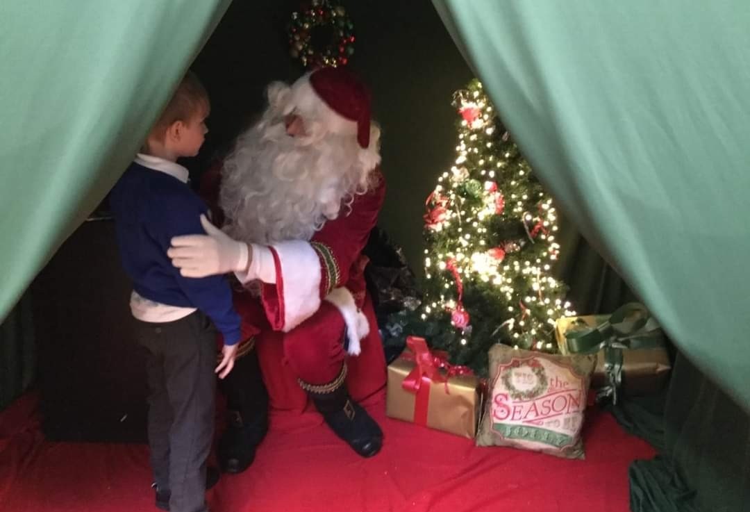 We are so lucky Santa Claus came to Huncoat for all nursery, reception, year 1 and 2 children!

Happy Christmas 🎄