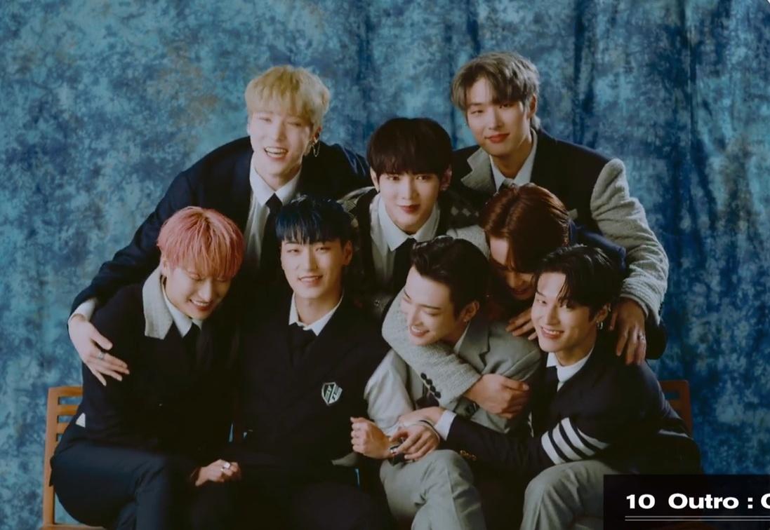 Эйтини!

На Starpass мы голосуем за Turbulence, а на IdolChamp за The real❗❗❗