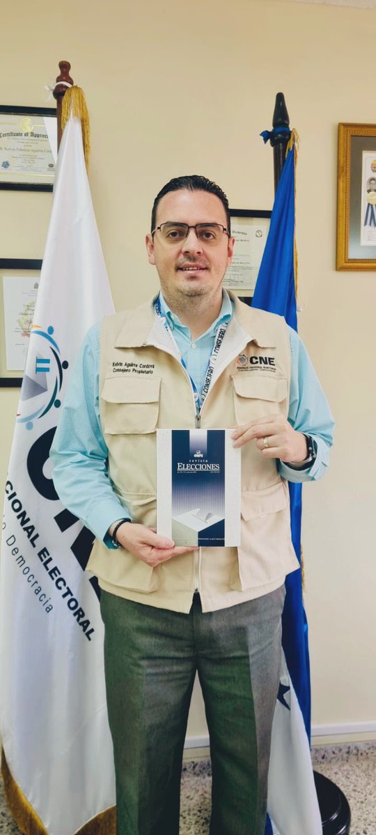 KelvinAguirre18's tweet photo. Gracias estimado @pcorvetto por esta versión de la #RevistaElecciones de @ONPE_oficial. Las investigaciones nos permitirán seguir mejorando los procesos electorales. También destacar el aporte del hondureño @RafaJerezHn con su análisis sobre las elecciones primarias 2021. https://t.co/cca3pqKGRV