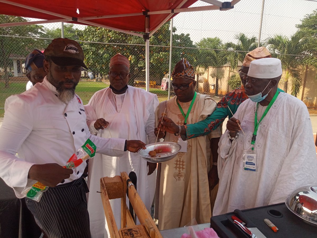 eat_modified's tweet photo. There is nothing more gratifying than watching stakeholders consume the genetically modified beans (black eyed pea) during the @OFABnigeria @USDA eating-is-believing experience🍲.
Its great to see Nigerian consumers enjoying #GMFood. #BiotechRocks #EatModified @AATFMRCowpea https://t.co/kNVfwXmwdc