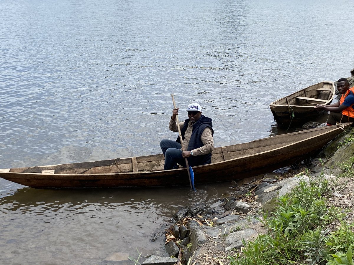Kayihuraroger's tweet photo. #VisitRwanda If you haven’t taken a boat ride on Lake Burera, plan to do so this holiday season. You will buy me a drink later😜@RDBrwanda @TheRWOTDaily @rwandatourism1 @MutijimaBosco @Rwabidadi https://t.co/13iCddaSsZ