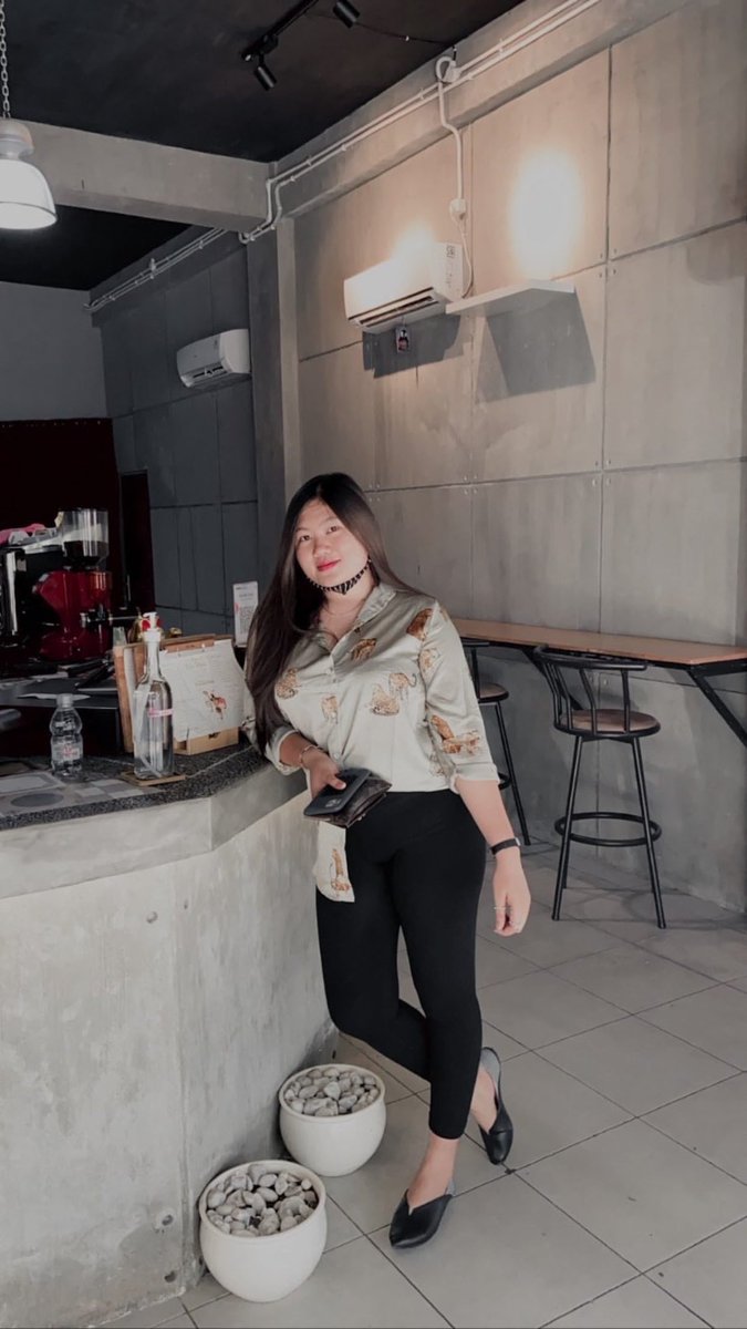 My_Babiii's tweet photo. Aarrghhhshshj kangen rambut panjang 😭 https://t.co/aKxrNyFtq0
