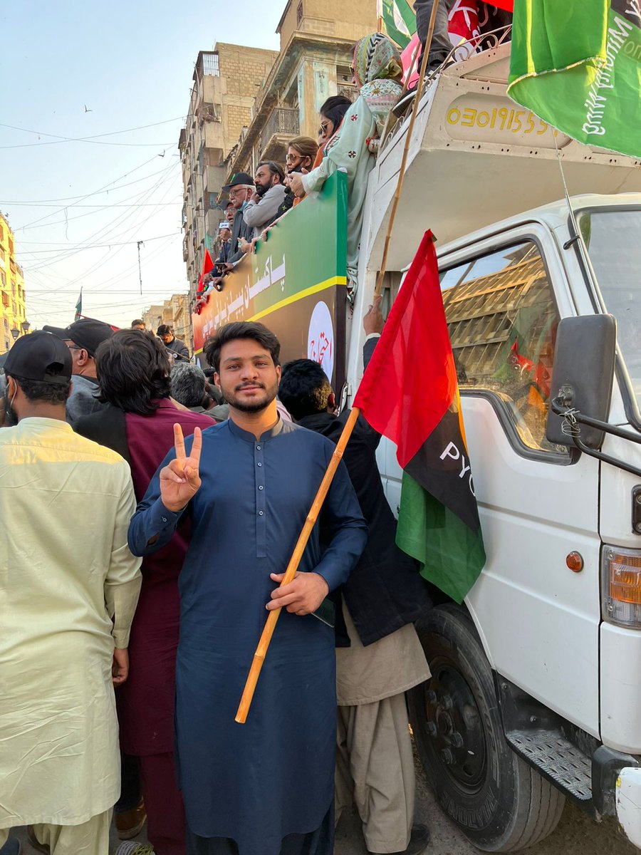 SohailKPPP's tweet photo. ON the instruction of our brave  Chairman  @BBhuttoZardari      Sahib Protest against Niazi Government &amp; #TabahiSarkar at Empress Market  Karachi 
#MehngaPetrolMehngaPakistan 
#GoSlectedGo 
#SuperPowerSuperPower
#YouthPowerYouthPower https://t.co/DsIEpV5wAE
