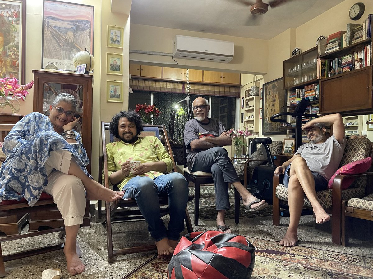 vijivenkatesh's tweet photo. Much laughter over filter kaapi The ‘posers’ &amp; the photographer can’t stop the joy from overflowing @RohiniBhowmick caught behind the camera by yours truly @suryasarathi21 with that killer shirt &amp; the old man &amp; Chiro with killer looks giving us much competition - #friendsathome https://t.co/ayJ5VeS34P