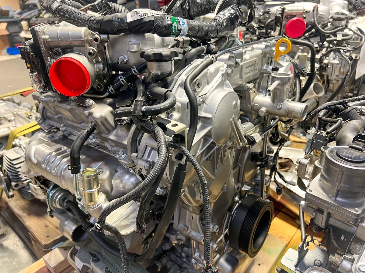 Litchfield_UK's tweet image. 🎅 sled probably doesn’t have the BHP of Chris’s trailer 😁 

More MY21 Nissan GT-R engines and GR6 gearboxes to keep our Engine and Transmission departments busy 💪

#nissan #gtr #enginebuilds